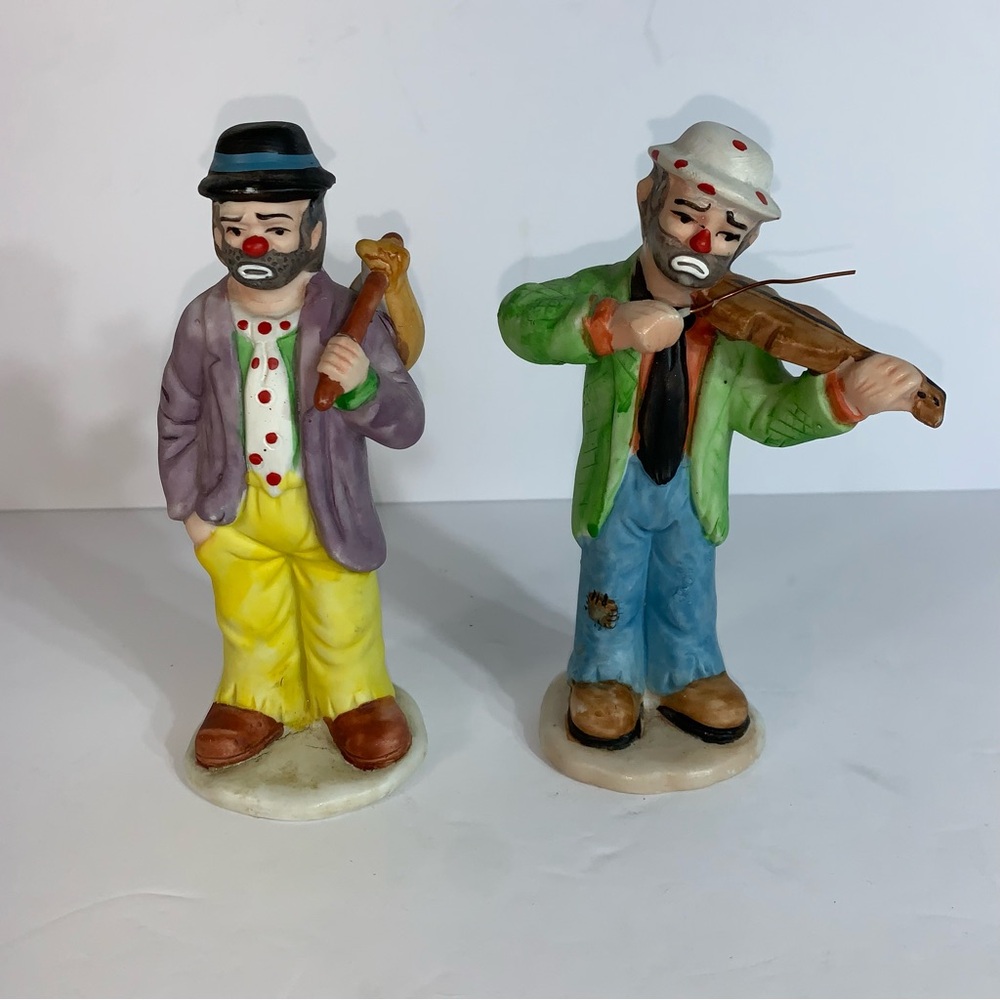 Emmett Kelly Jr. Flambro Clown Figurine w Carpet Bag & Sad Face & playing violin